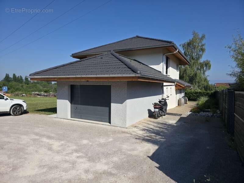 Maison à SCIEZ