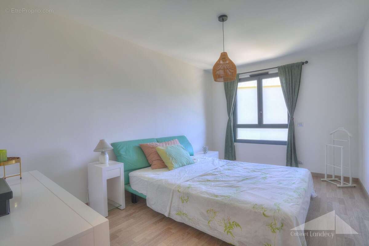 Appartement à SAINT-GENIS-POUILLY