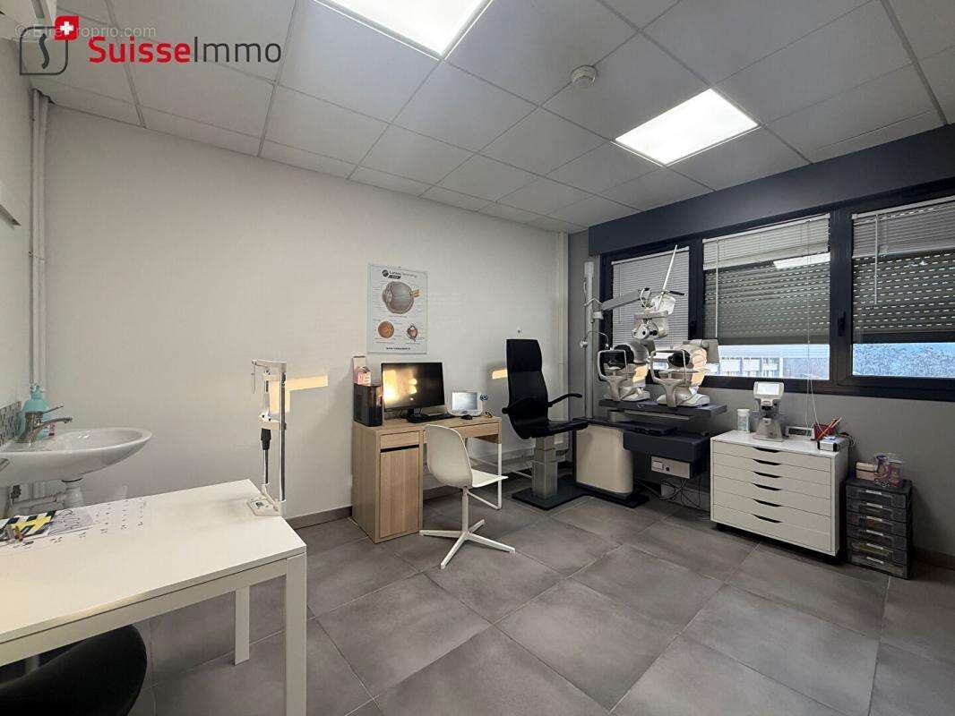 Rentabilité 12,6 % - Locaux d'activité à Montbeliard 220 m2 - photo 5