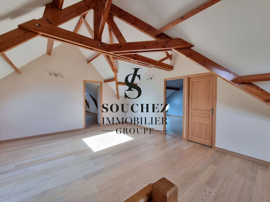 Maison à LATTRE-SAINT-QUENTIN