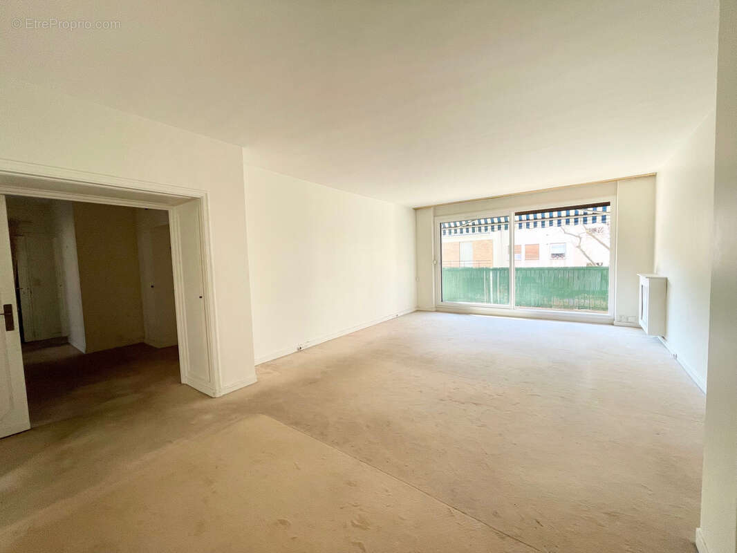Appartement à NEUILLY-SUR-SEINE