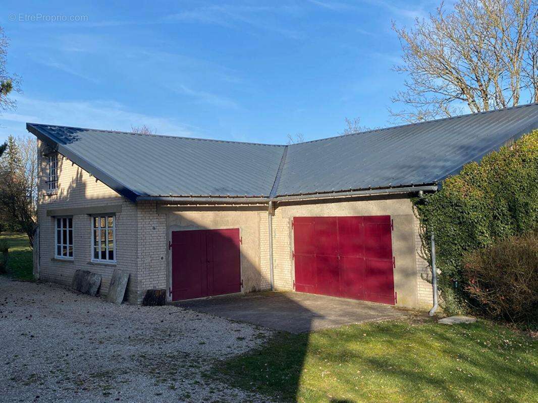 Domaine rare & isolé sur 10 hectares au milieu des champs - 1h30 de paris , parfait pour elevage, permaculture ou simplement viv - photo 18