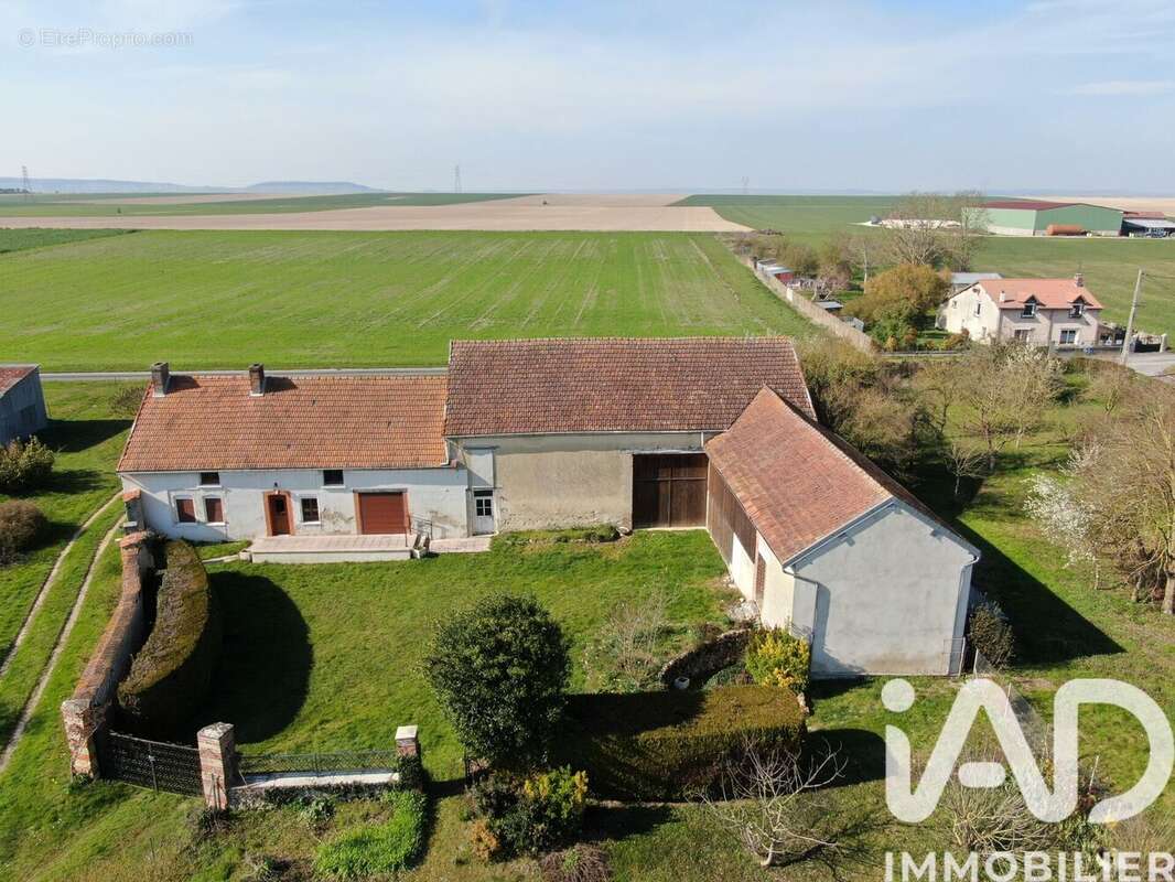 Photo 3 - Maison à VERTUS