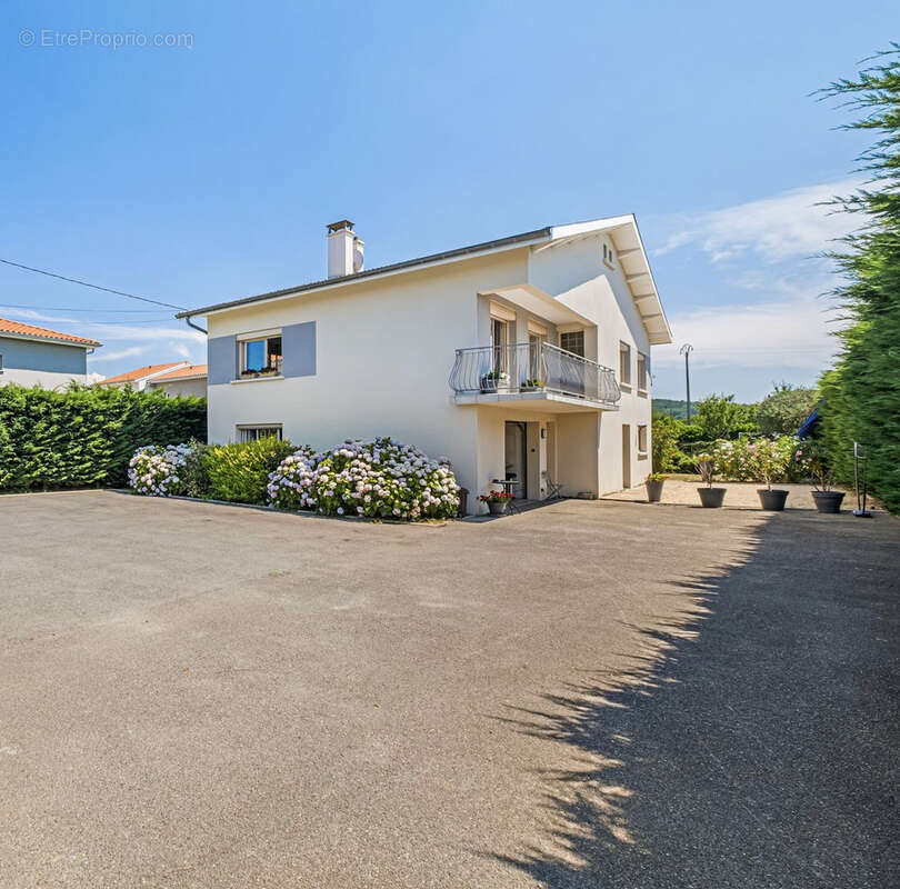 Maison à COMMUNAY