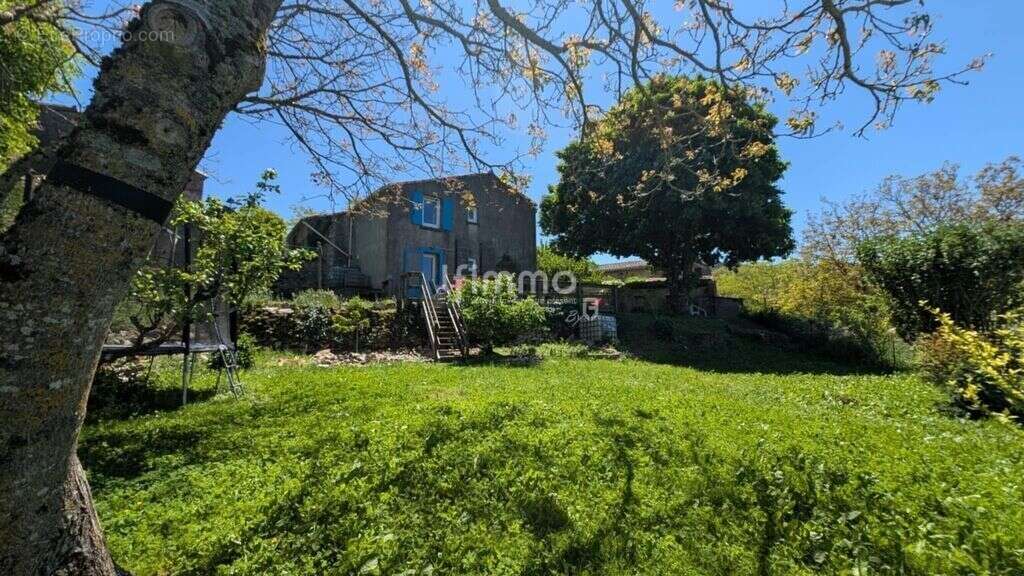 Maison à VILLARDEBELLE