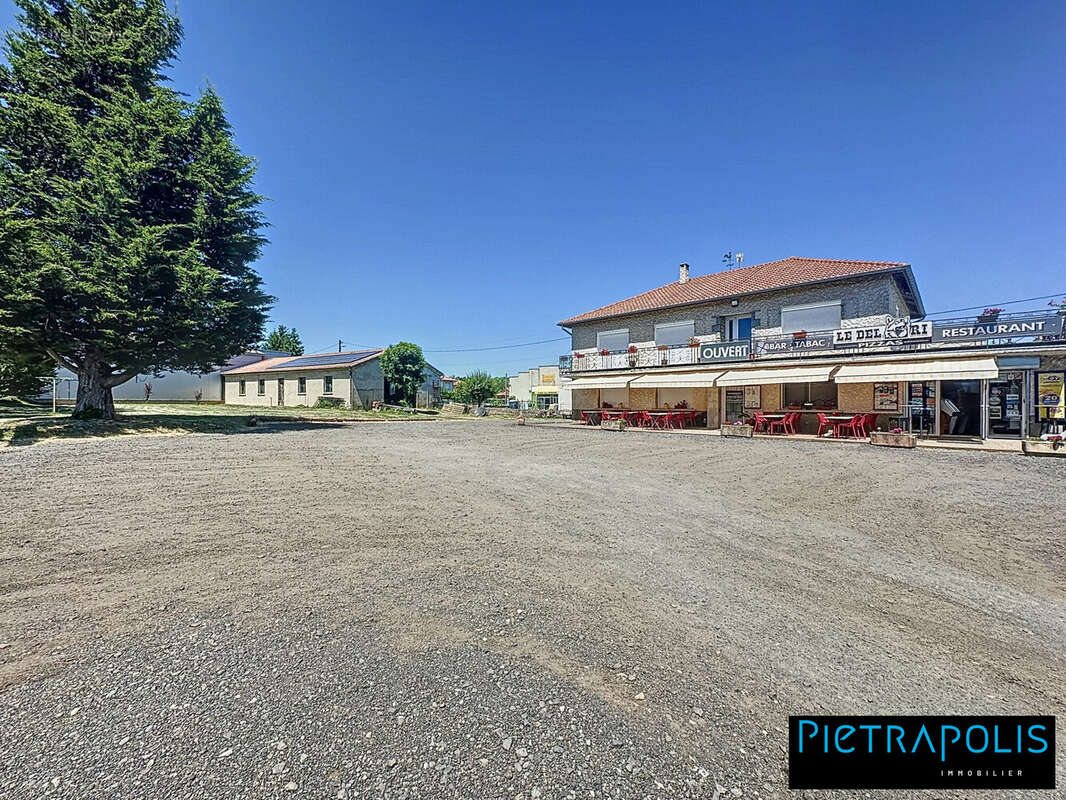 Commerce 308 m² à Le Puy-En-Velay  - photo 3