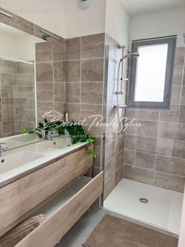 Appartement duplex Sarrians 3 pièce(s) 66.80 m2 terrasse 7,1 m2, 2 parkings - photo 7