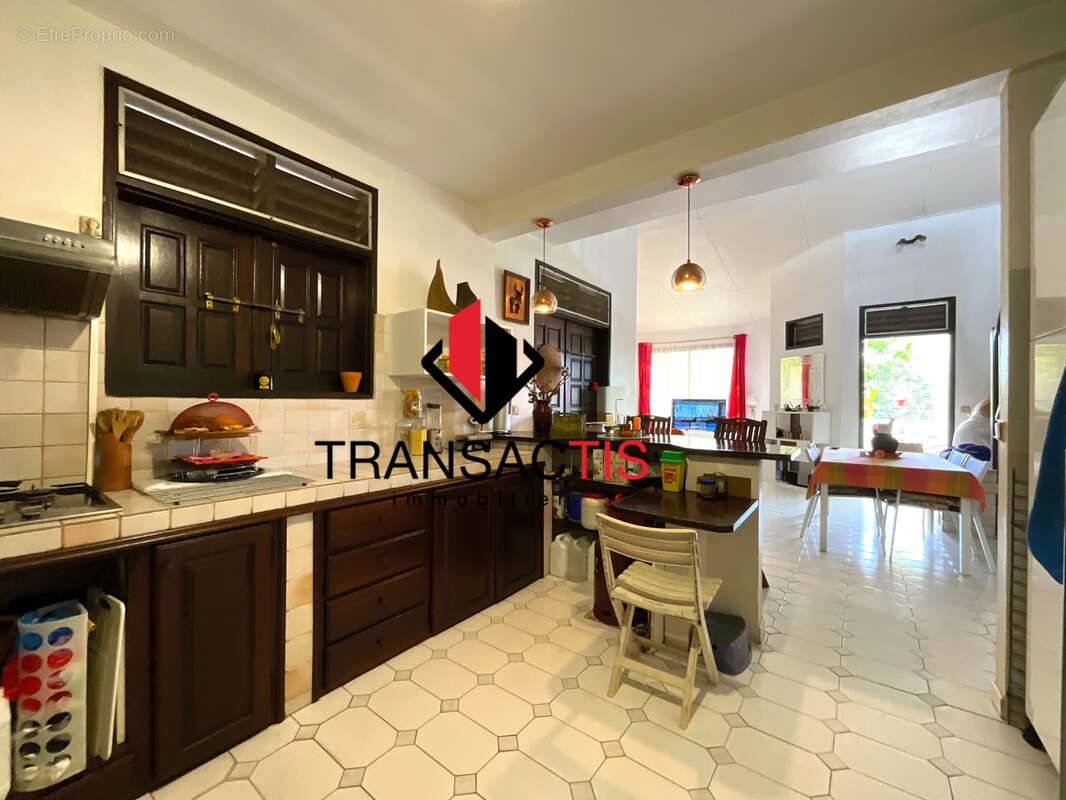Immense appartement avec terrasse 4 pièces à acheter à Matoury - photo 10