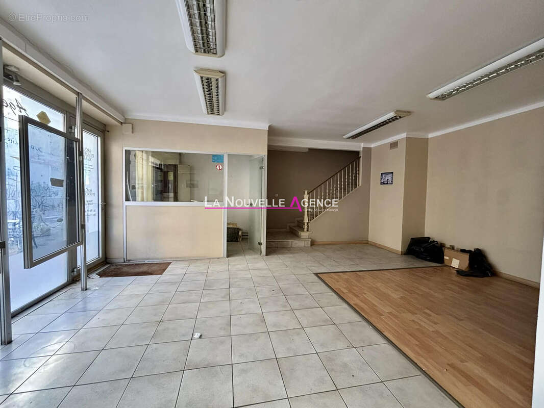 Grand ensemble immobilier au coeur du village - photo 4