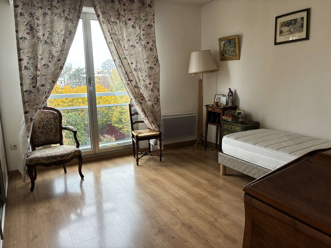 Appartement à MONTROUGE