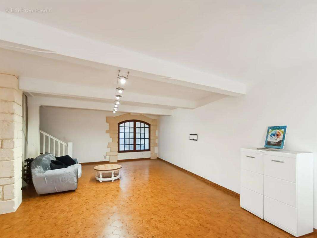 Maison à ROQUEMAURE