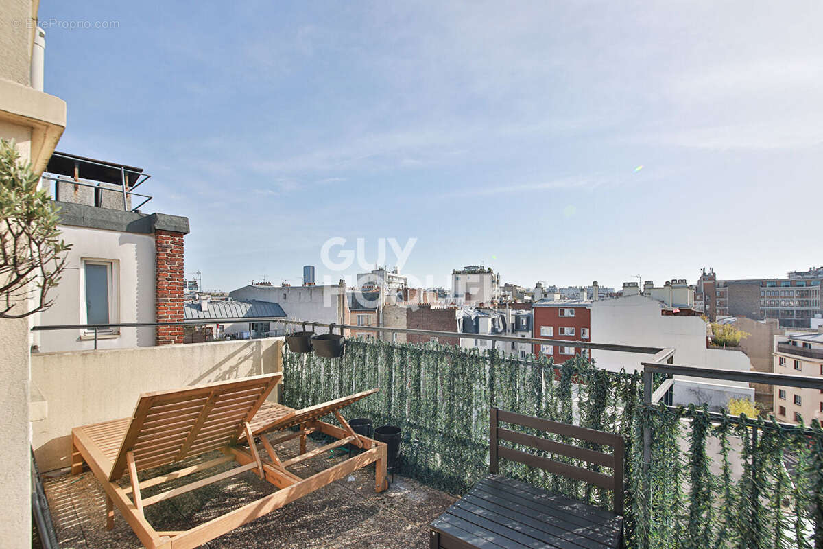 Appartement à PARIS-15E