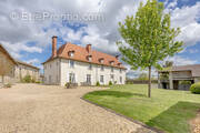 Maison à LA CHAPELLE-MONTBRANDEIX
