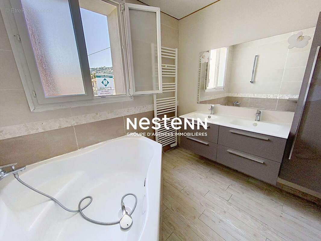 4p - 140m2 - golfe juan - centre ville- sud-terrasse-duplex - photo 11