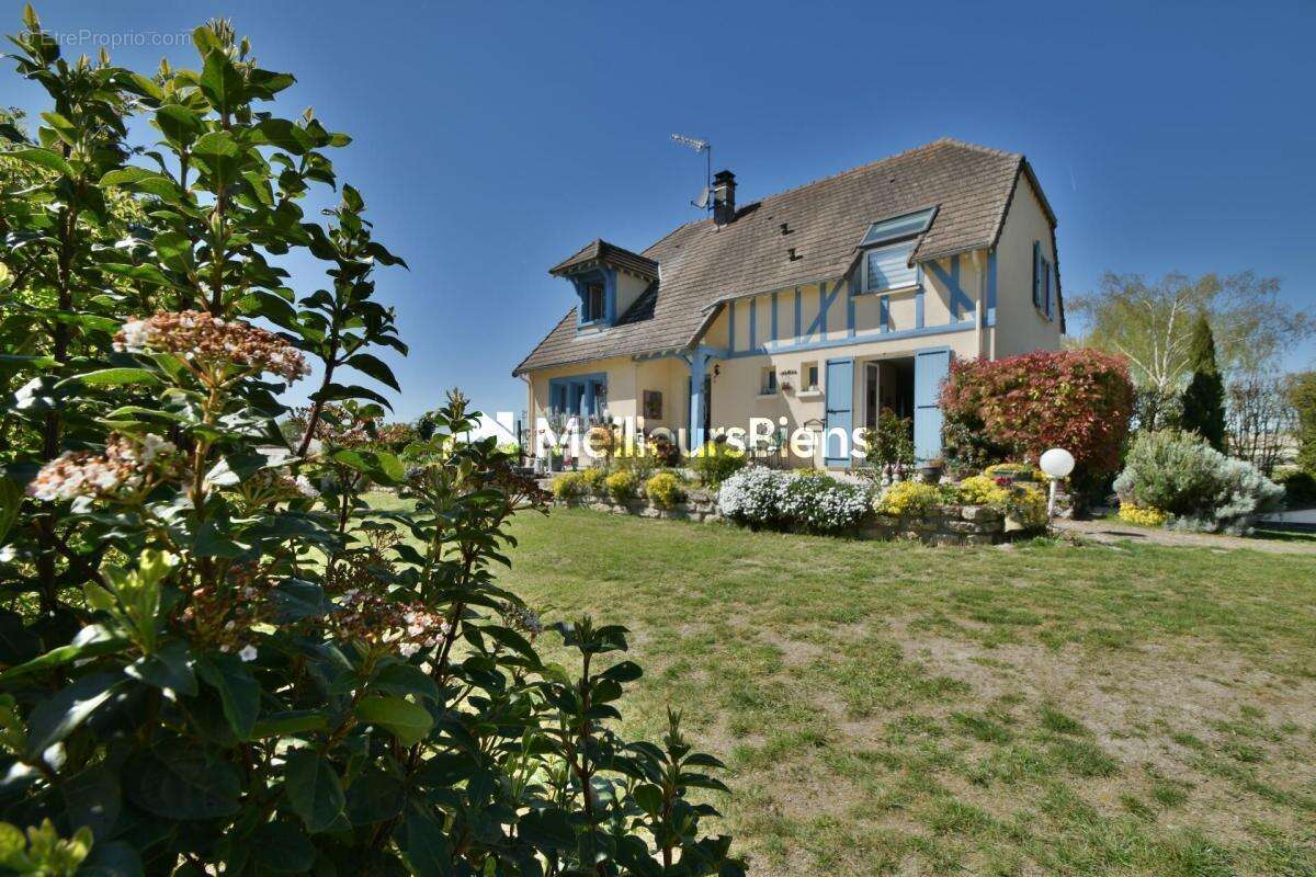 Maison à SAINTE-MAURE