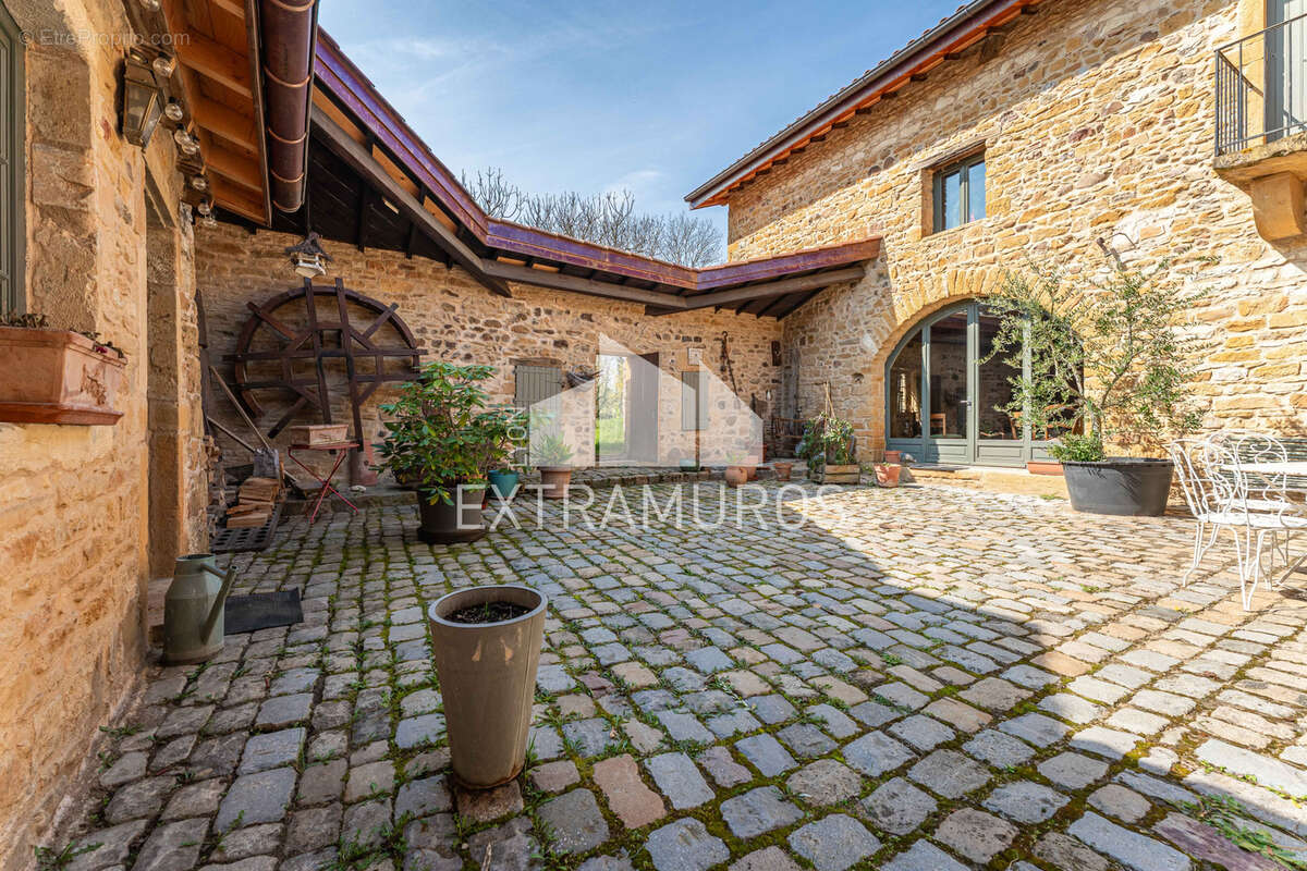 Maison à CHATILLON