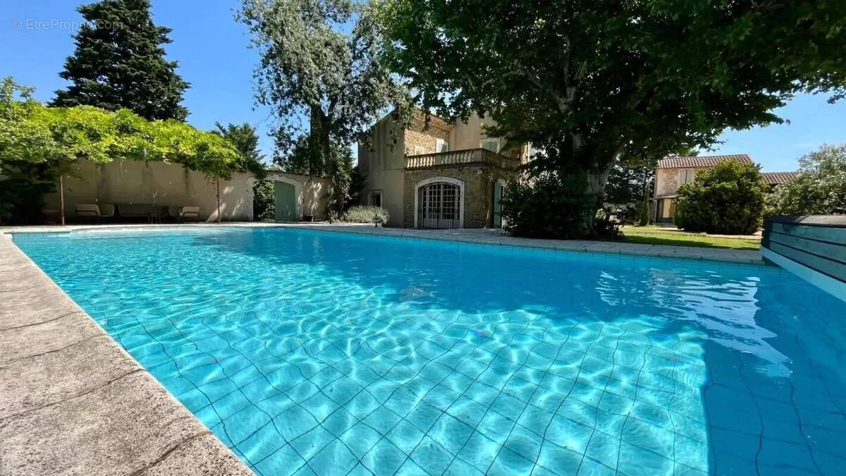 Maison à SORGUES