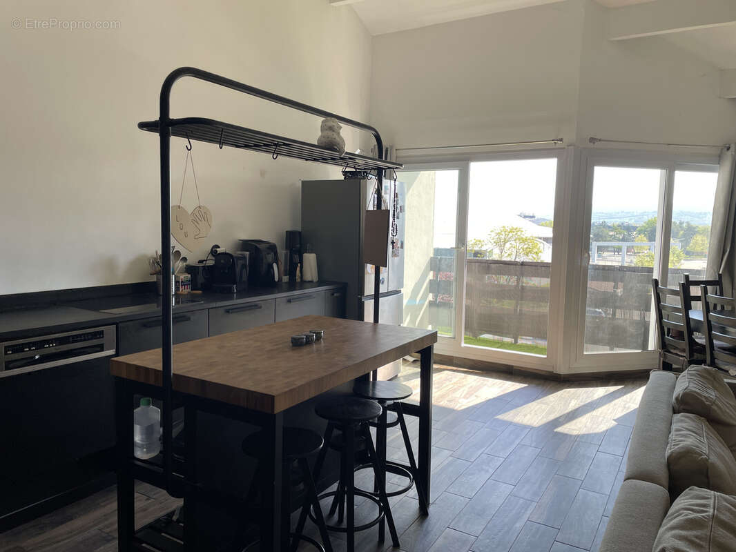 Appartement à ANDREZIEUX-BOUTHEON