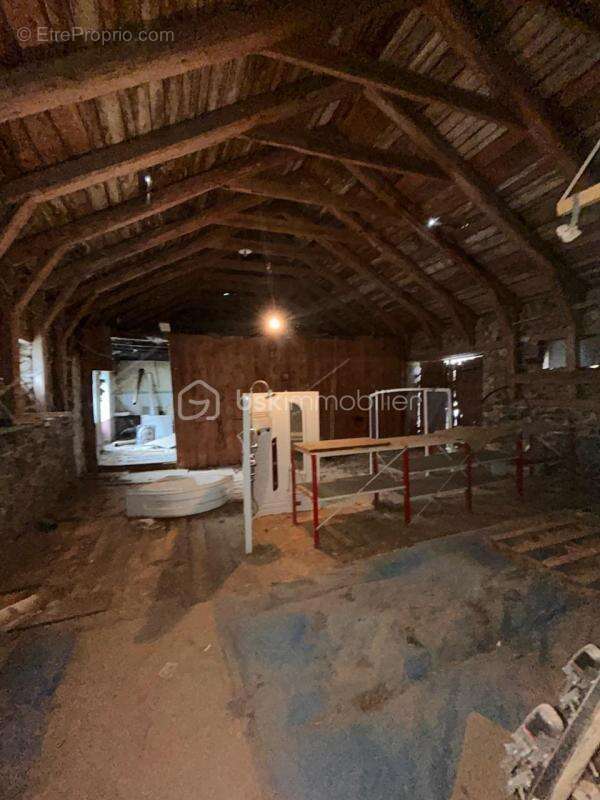 Maison en pierre 131 m² + grange 110 m² – Fort potentiel gîtes - photo 14
