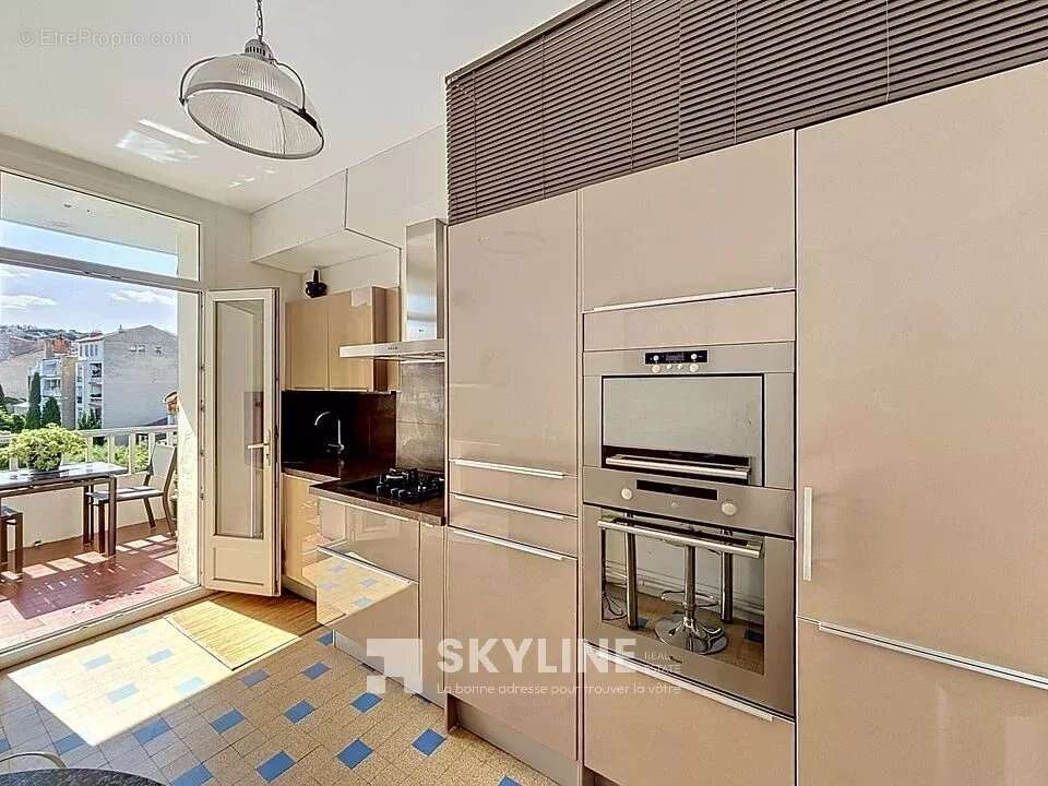 Appartement à MARSEILLE-8E