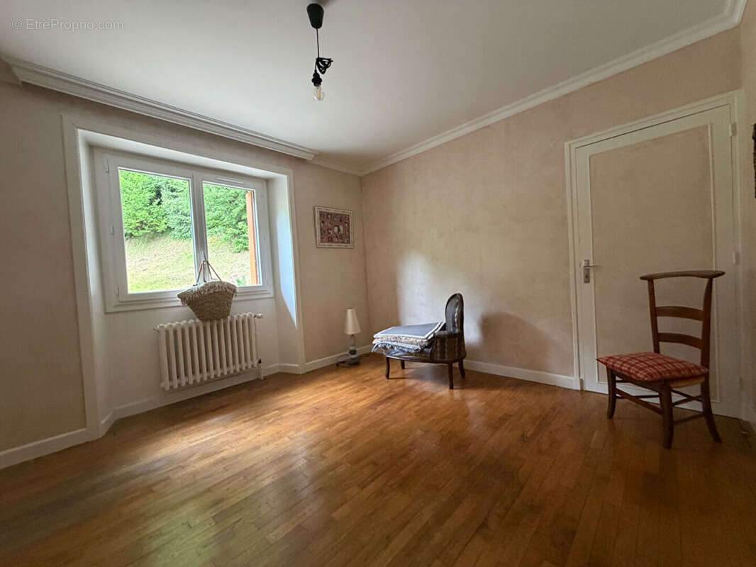 maison 5 chambres aux portes d'Aurillac - photo 3