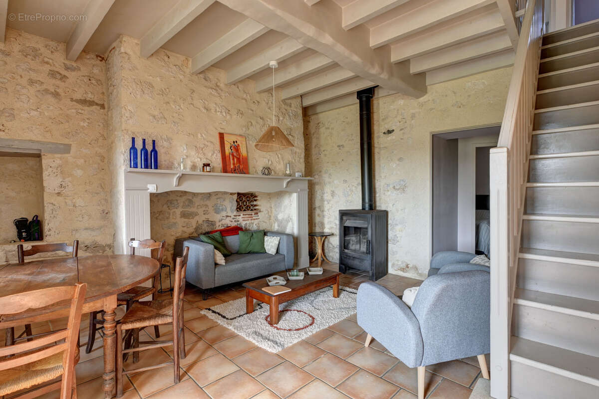 Charmante maison en pierre avec gîte et piscine - photo 5