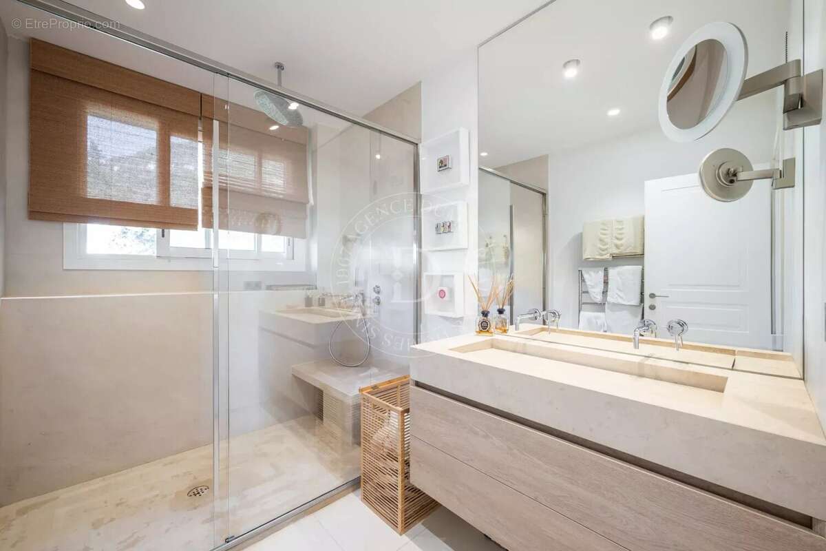 Appartement à BEAULIEU-SUR-MER