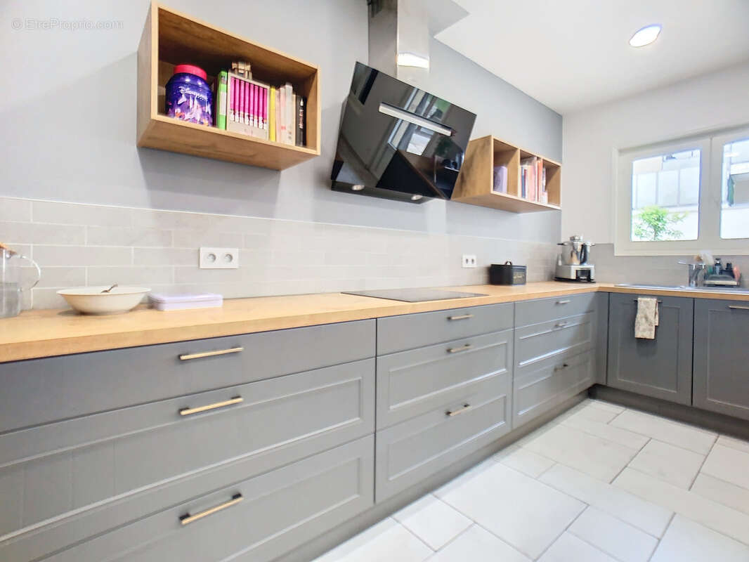 Maison à CHASSE-SUR-RHONE