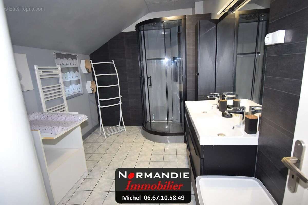 Maison à FRESQUIENNES