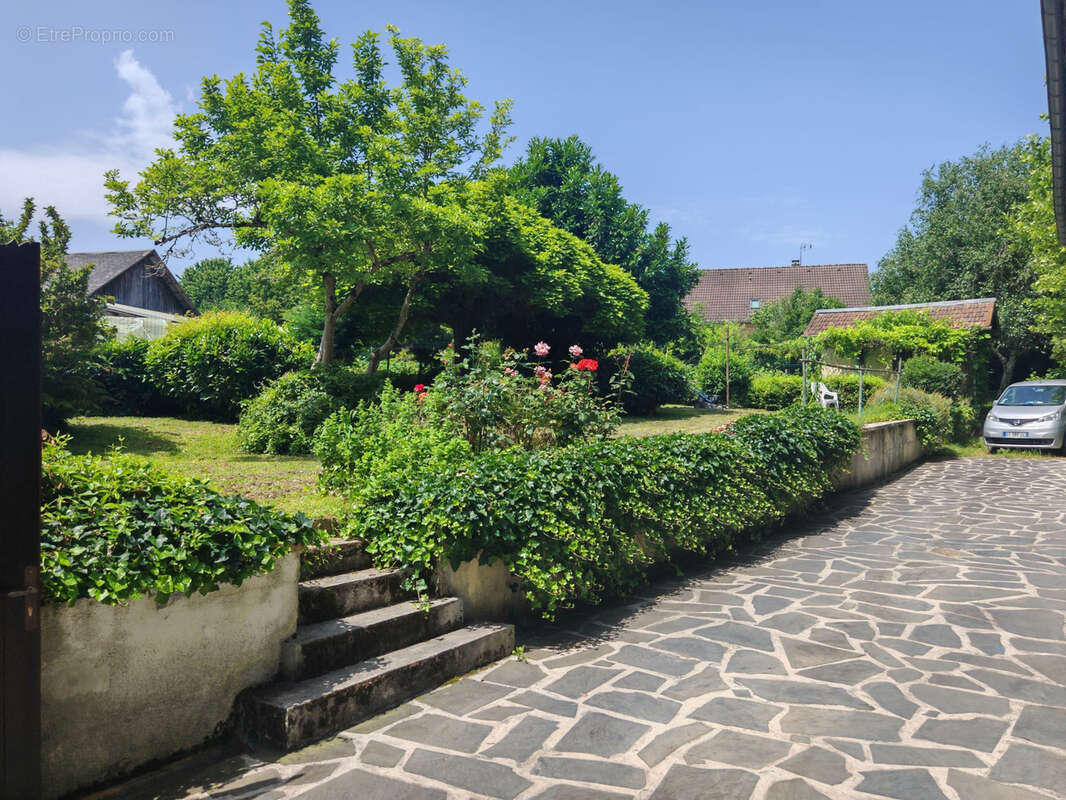 Maison à CHAMOUSSET