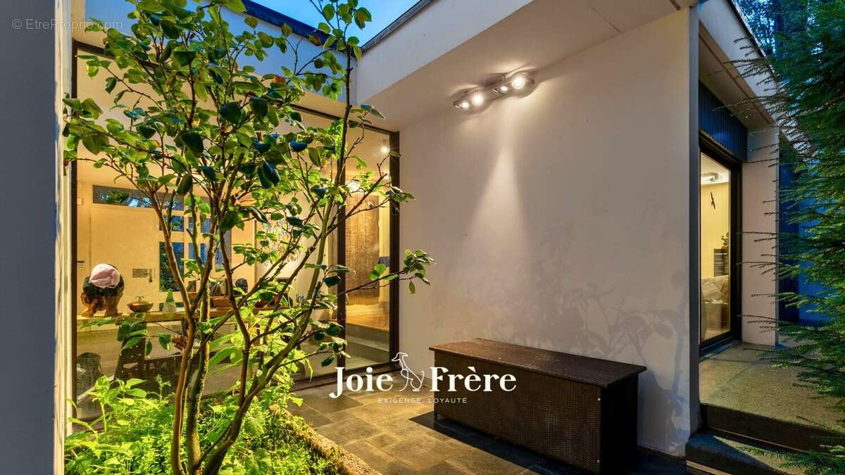 Maison à SAINT-JULIEN-EN-GENEVOIS