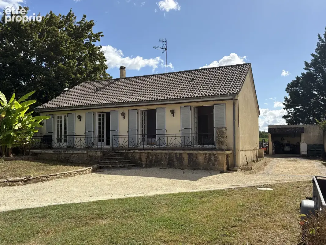 Maison de plain-pied, terrain arboré au cœur du Coux-et-Bigaroque - photo 1