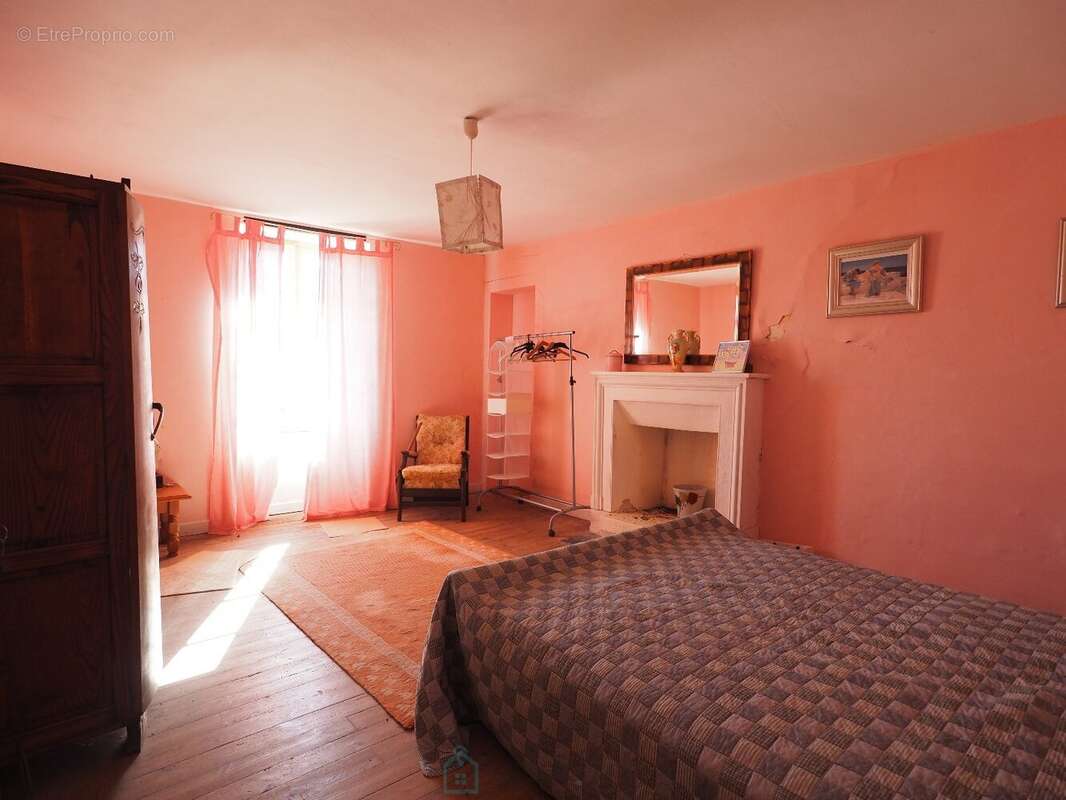Une propriété, deux maisons en pierres autour d'un joli jardin privatif - photo 7