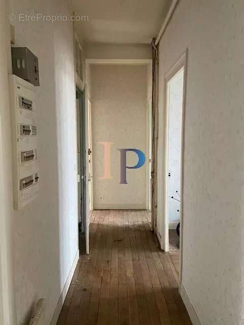 Appartement à LA CLAYETTE