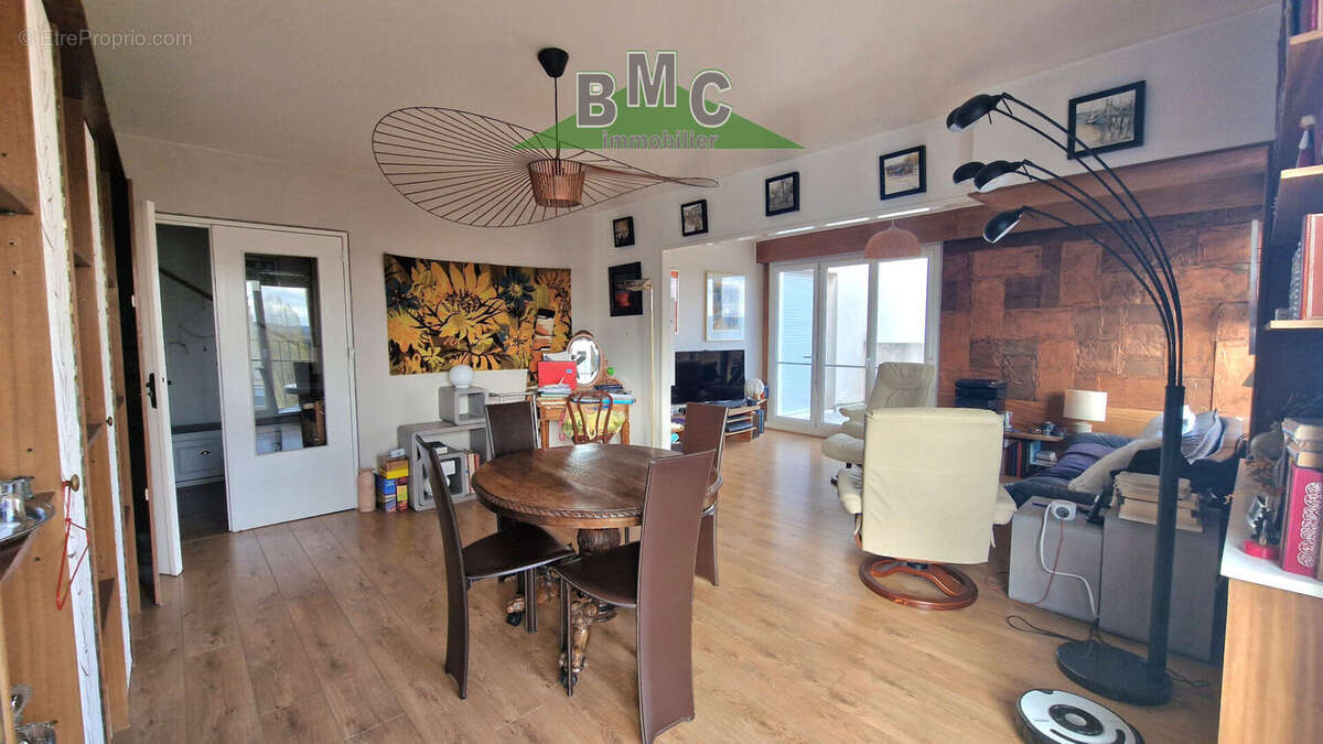 Appartement à LE PLESSIS-BOUCHARD