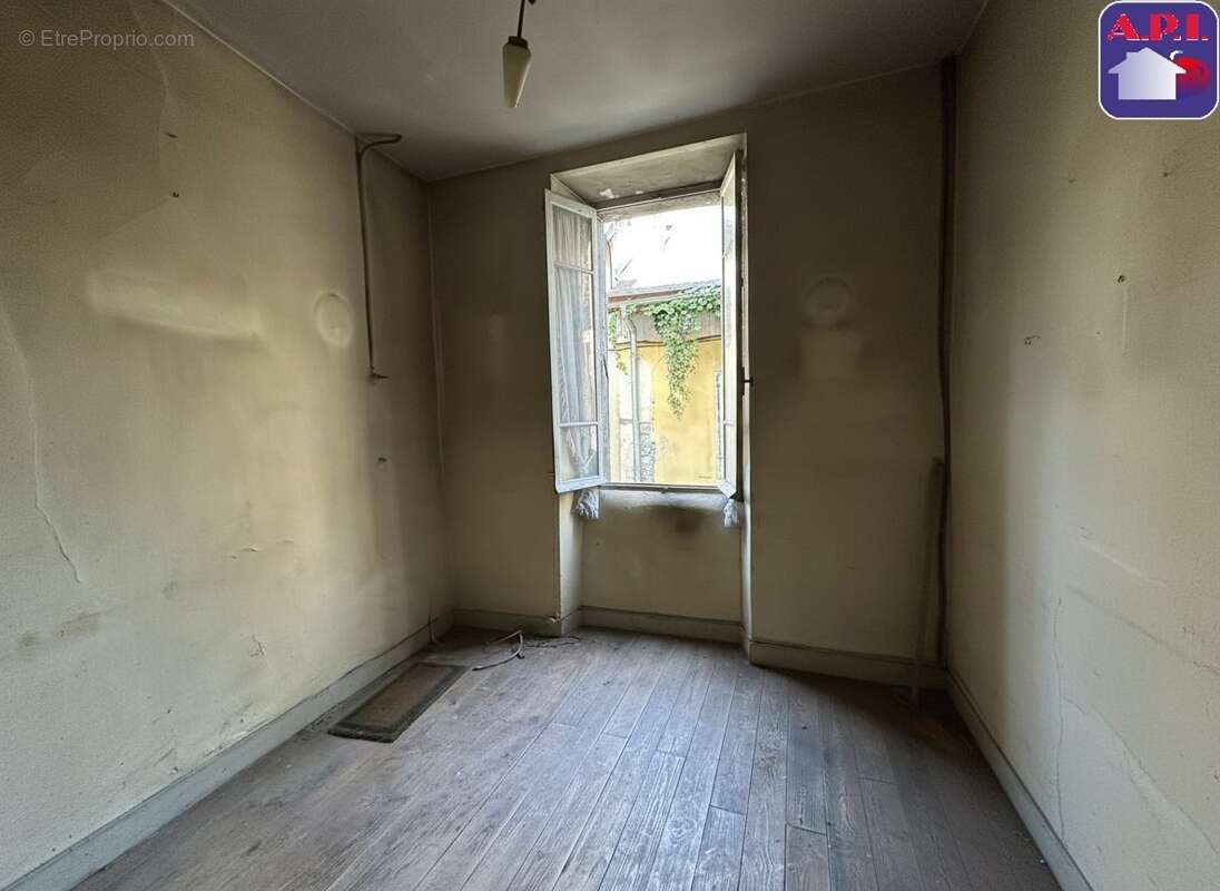 Maison 268 m² à Castillon-En-Couserans  - photo 7