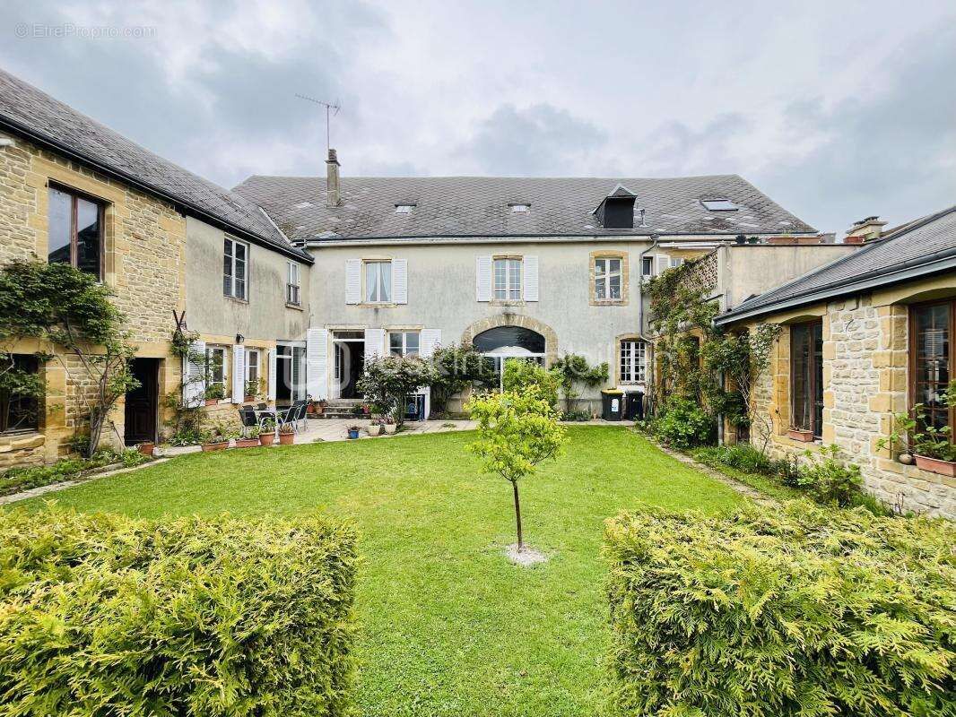 Maison à BALAN