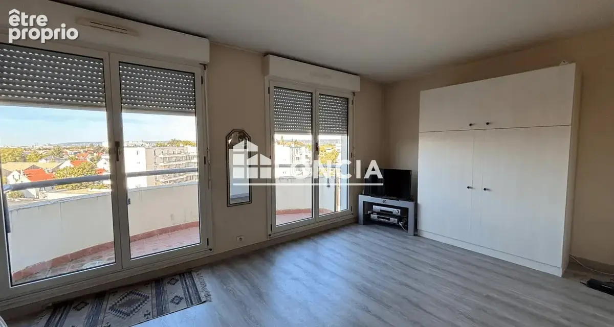  studio en plein centre-ville – extérieur – proche gare rer c  - photo 2