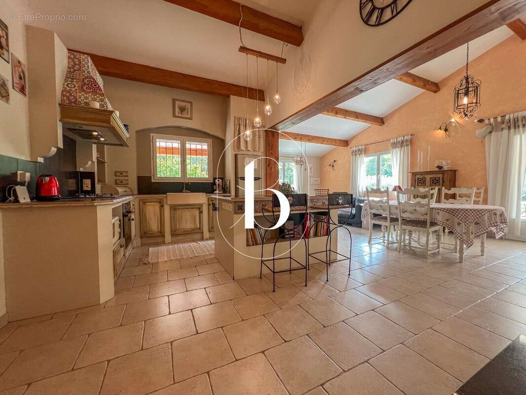 Maison à GOUDARGUES