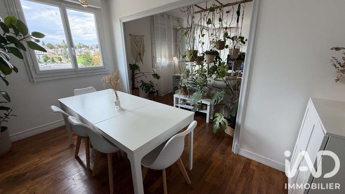 Appartement 82 m² à Fougeres  - photo 5