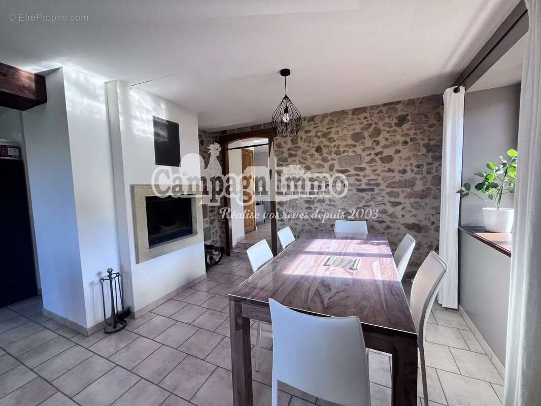 Maison à SAINT-FORGEUX