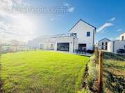 Maison à LA CHAPELLE-DES-FOUGERETZ