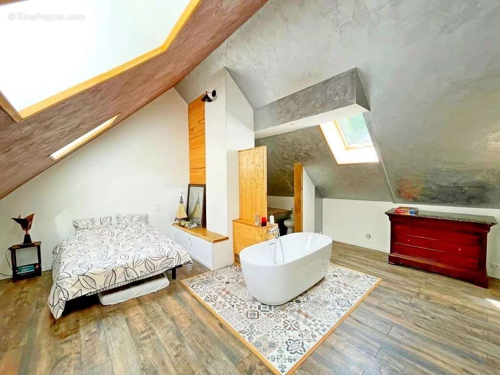 Maison à SAINT-BRISSON