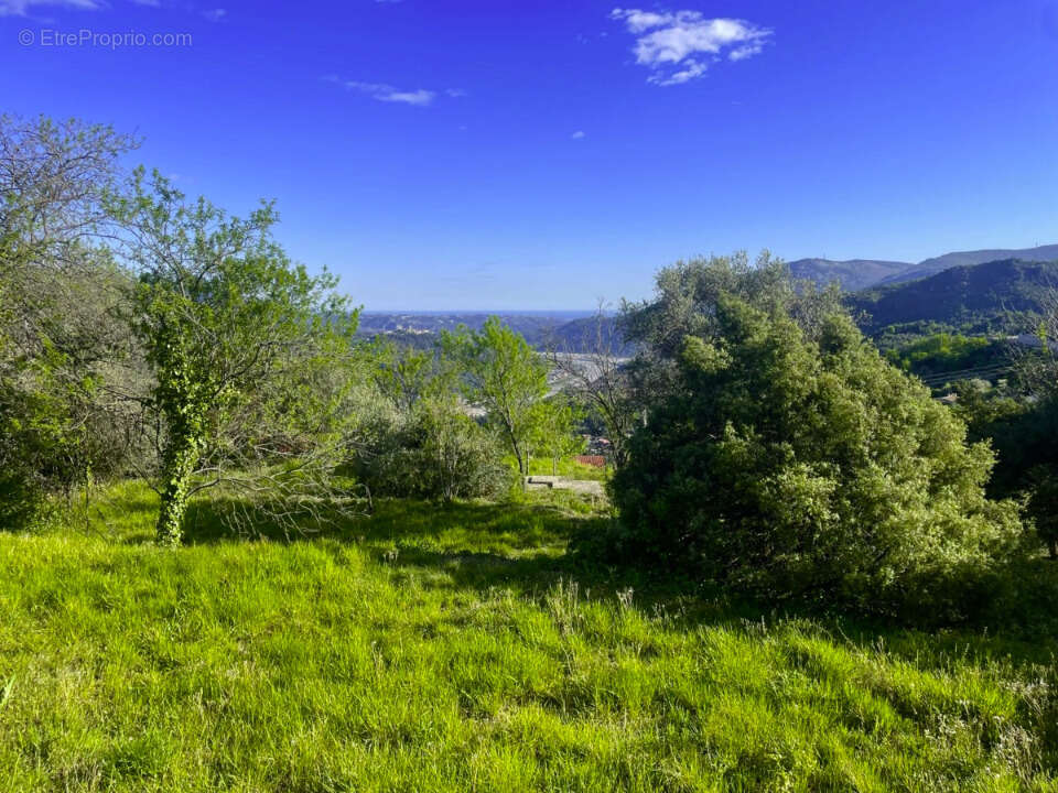 Terrain 763 m² à Bonson  - photo 4