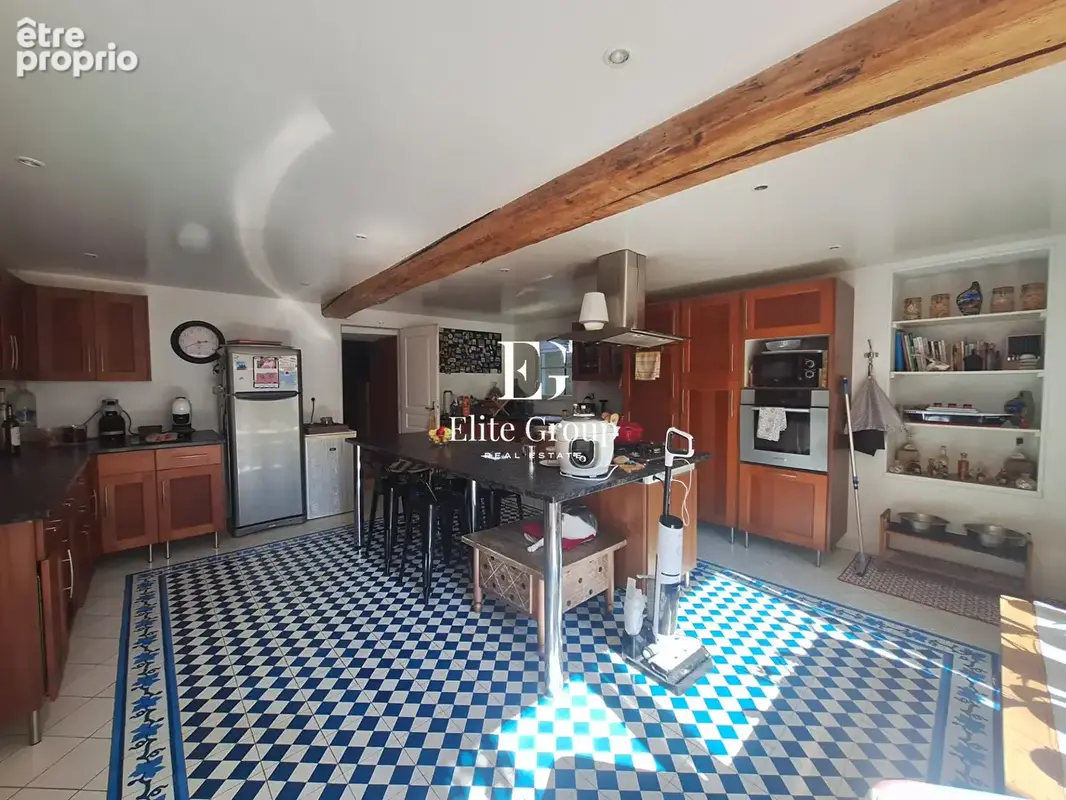 A vendre belle maison en pierre à Triac Lautrait 9 pièces 246 m2 - photo 5