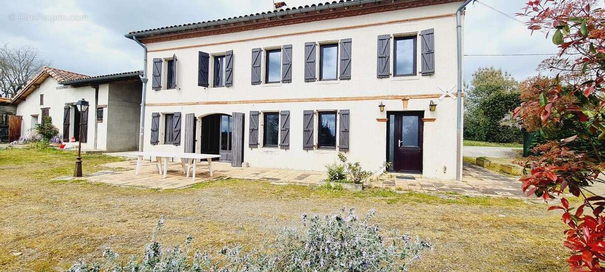 Maison t7 avec atelier garage et 4974m²  de terrain - photo 10
