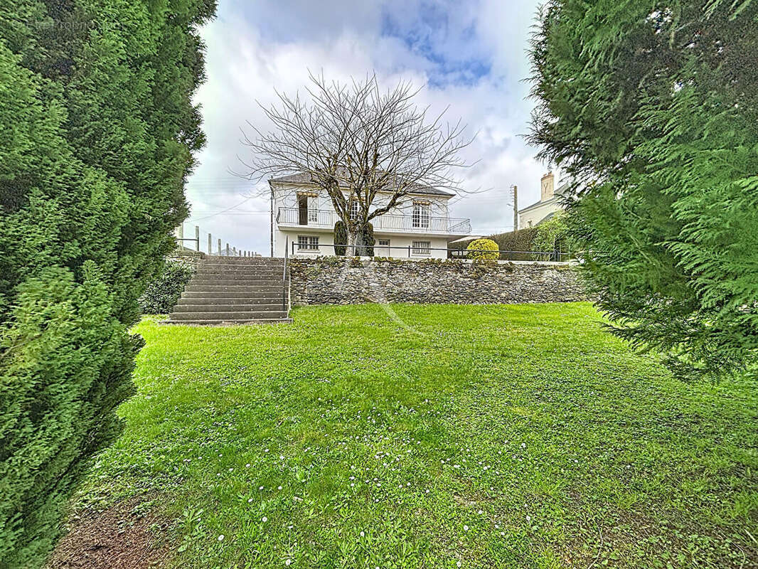 Maison à CHATEAU-GONTIER