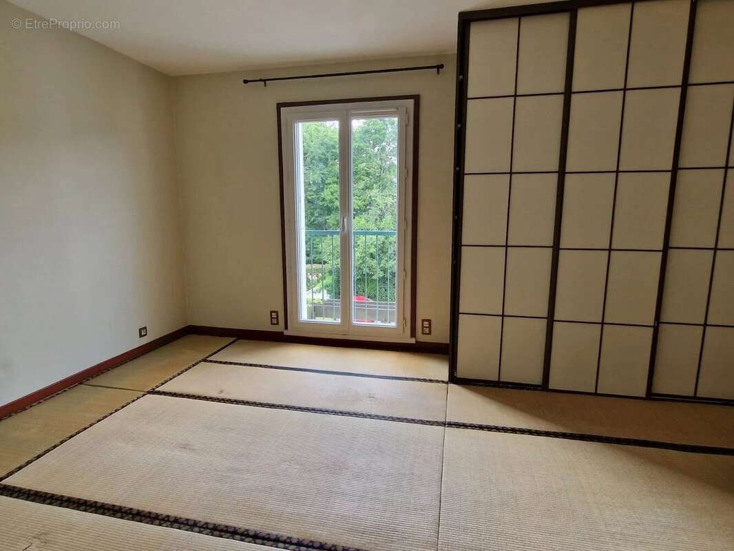 Appartement à MONTIGNY-LE-BRETONNEUX