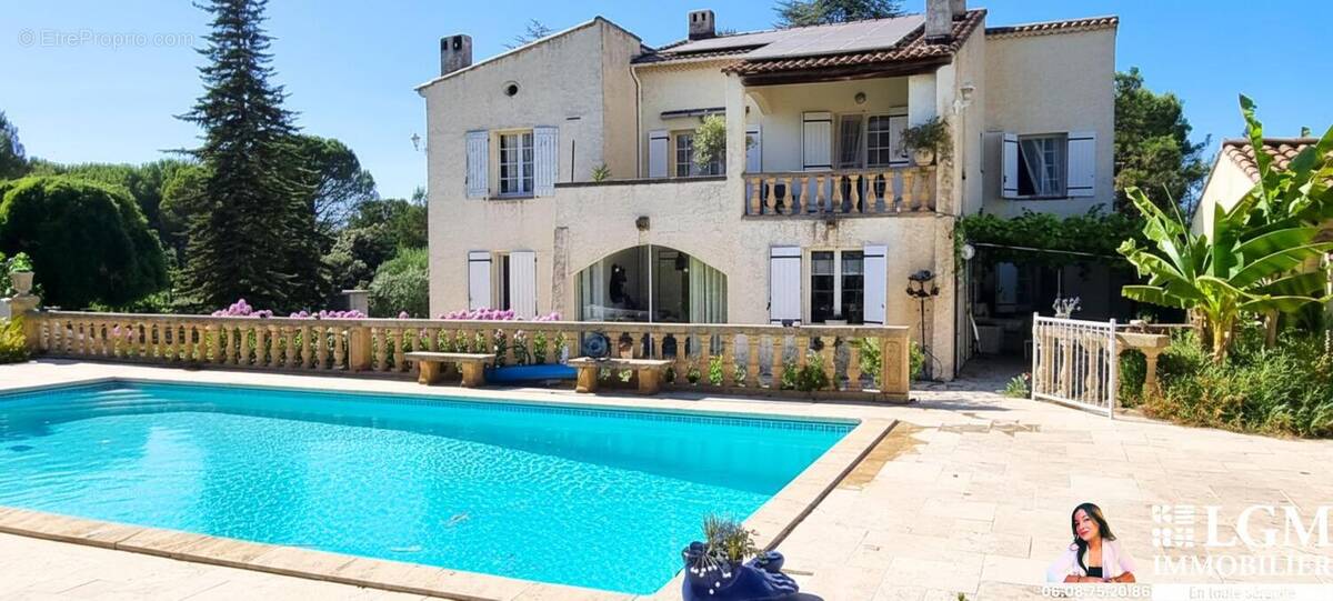 Maison à CHARLEVAL