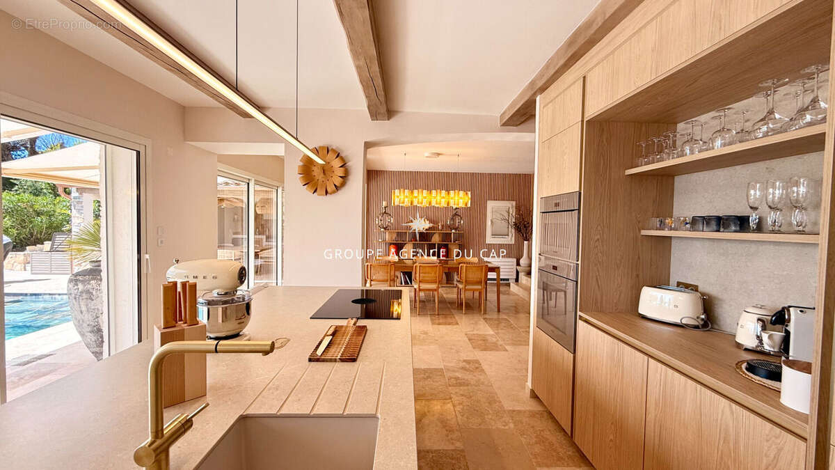 Maison à LES ISSAMBRES